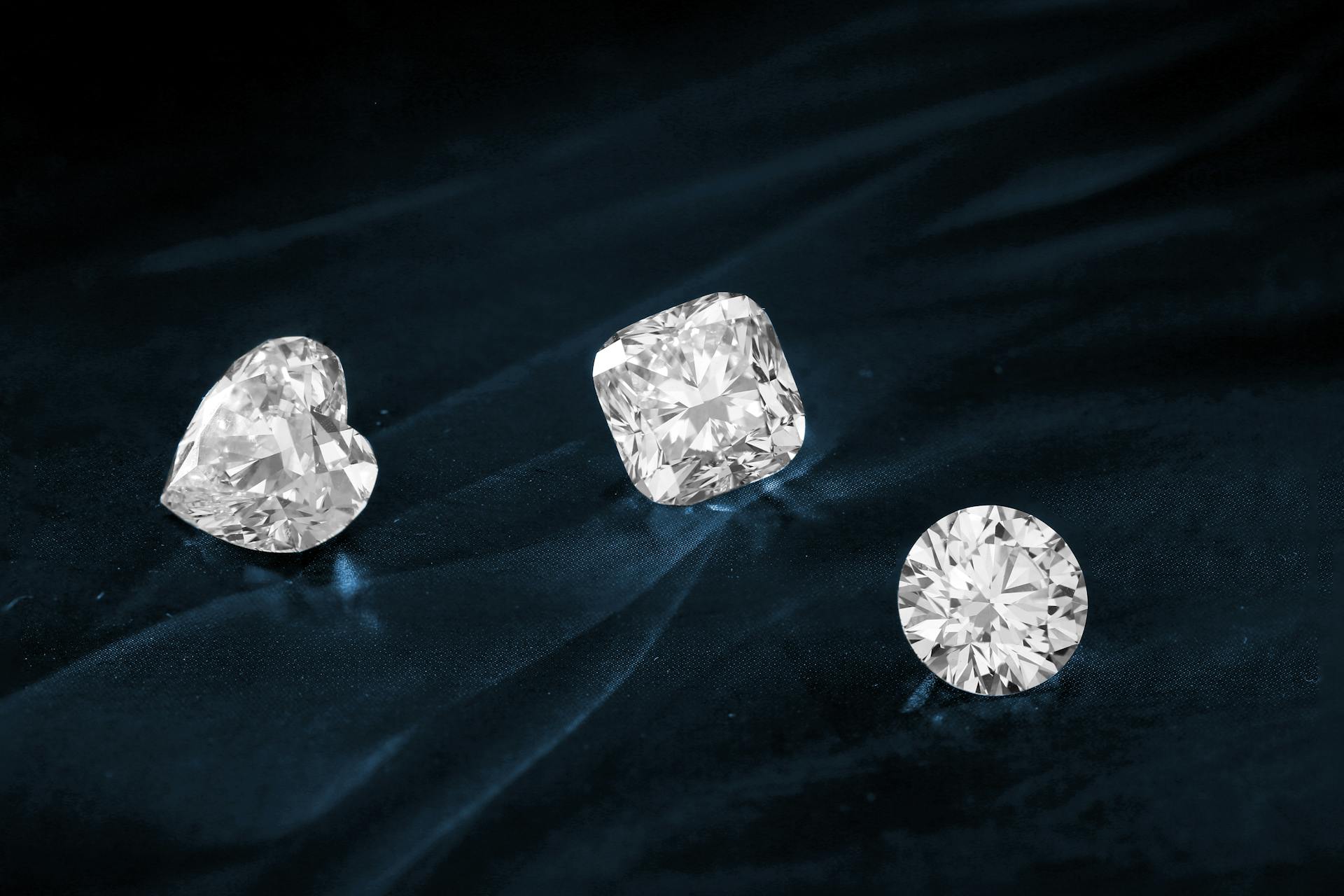 Certified Lab Grown Diamonds in Various Shapes and Sizes