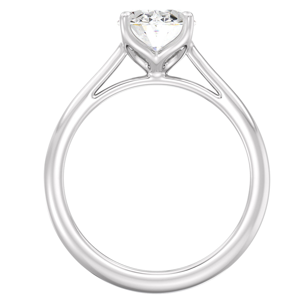 Timeless Oval-Cut Lab-Grown Diamond Solitaire Engagement Ring in 18K Gold with Classic 4-Claw Setting