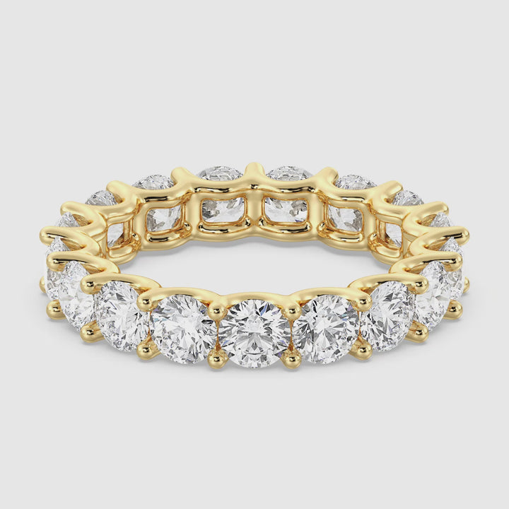 Lab-Grown Cushion-Cut Diamond Scallop Eternity Band in 18K Gold