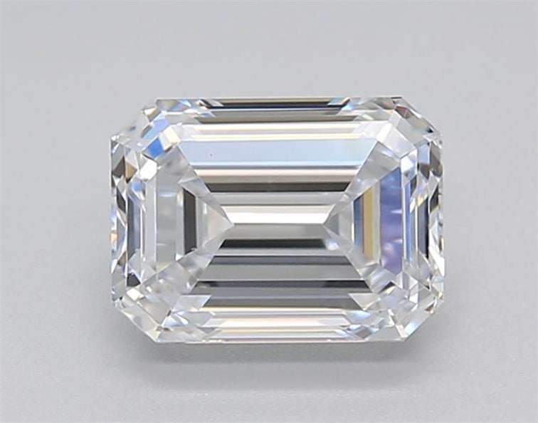 Experience Brilliance: IGI Certified 1.50 ct. HPHT Lab-Grown Emerald Cut Diamond - D VVS2