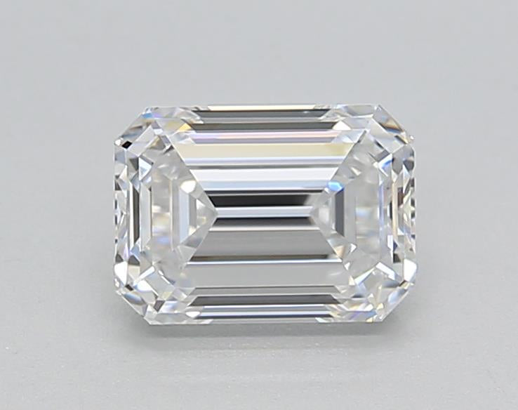 Short video showcasing the brilliance and elegance of an IGI Certified 1.00 CT Emerald Cut Lab Grown Diamond