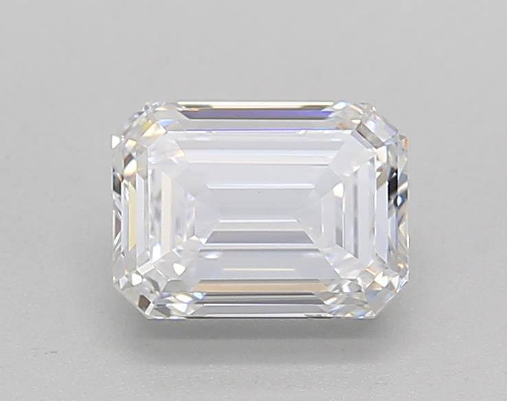 Short video showcasing the brilliance and elegance of an IGI Certified 1.00 CT Emerald Cut Lab Grown Diamond