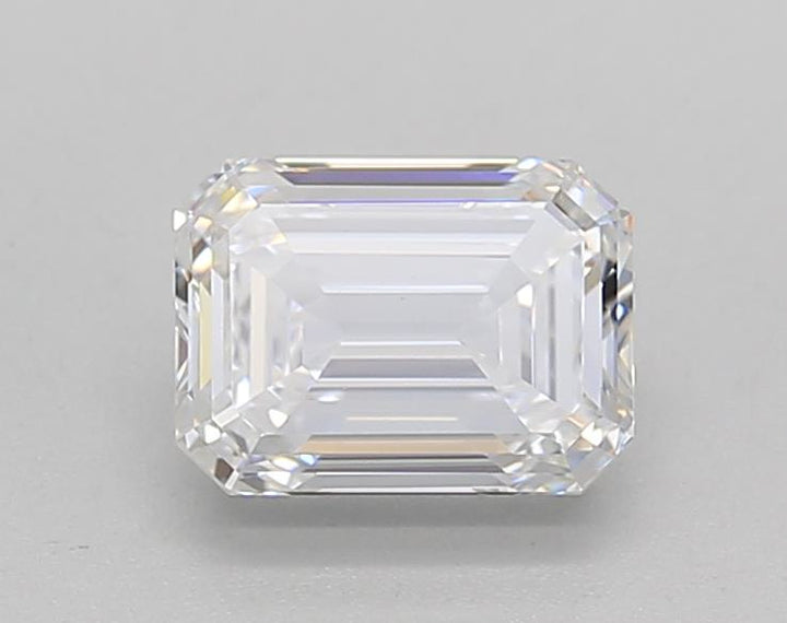 Short video showcasing the brilliance and elegance of an IGI Certified 1.00 CT Emerald Cut Lab Grown Diamond