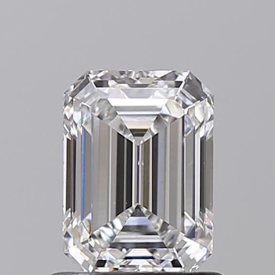 Short video showcasing the brilliance and elegance of an IGI Certified 1.00 CT Emerald Cut Lab Grown Diamond