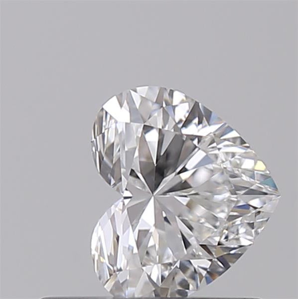 Video showcasing the brilliance of IGI Certified 0.50 CT Heart Cut Lab Grown Diamond - D Color, VVS1 Clarity, HPHT Method