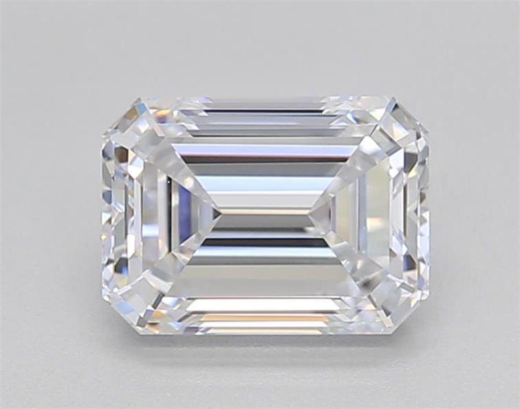 Discover Brilliance: IGI Certified 1.50 ct. HPHT Lab-Grown Emerald Cut Diamond - D VVS2